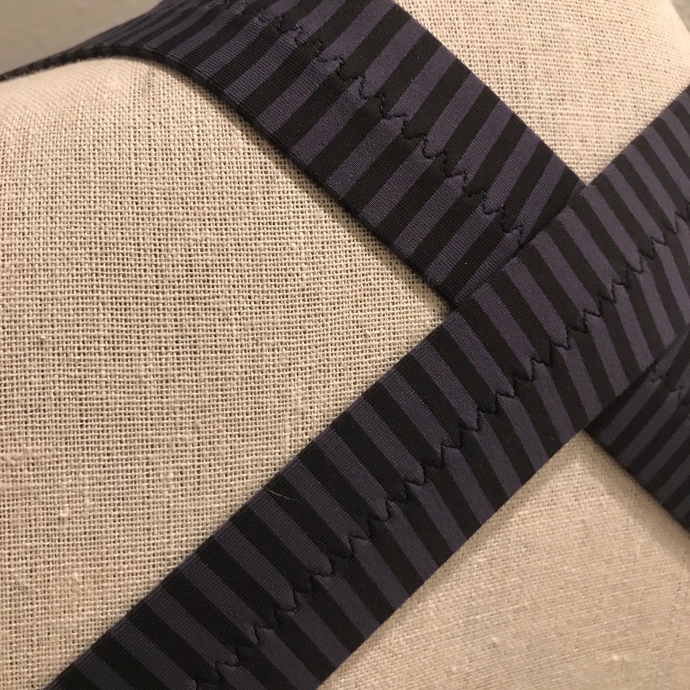 Lululemon Strappy Purple Tank - Picture 4 of 5